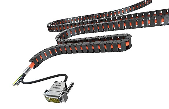 STOBER ha perfezionato la sua One Cable Solution in collaborazione con il produttore di encoder HEIDENHAIN. 