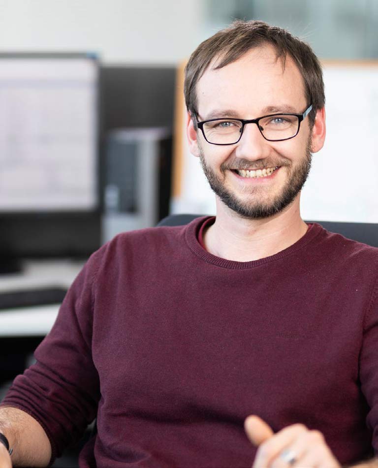 Leander Teschner ist seit 2016 bei
STÖBER als Entwicklungs­ingenieur/
Softwareentwickler tätig.